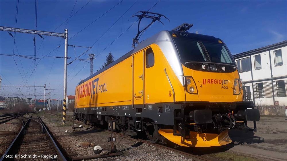 Piko 47804 TT-E-Lok BR 388 Regiojet VI + DSS PluX22